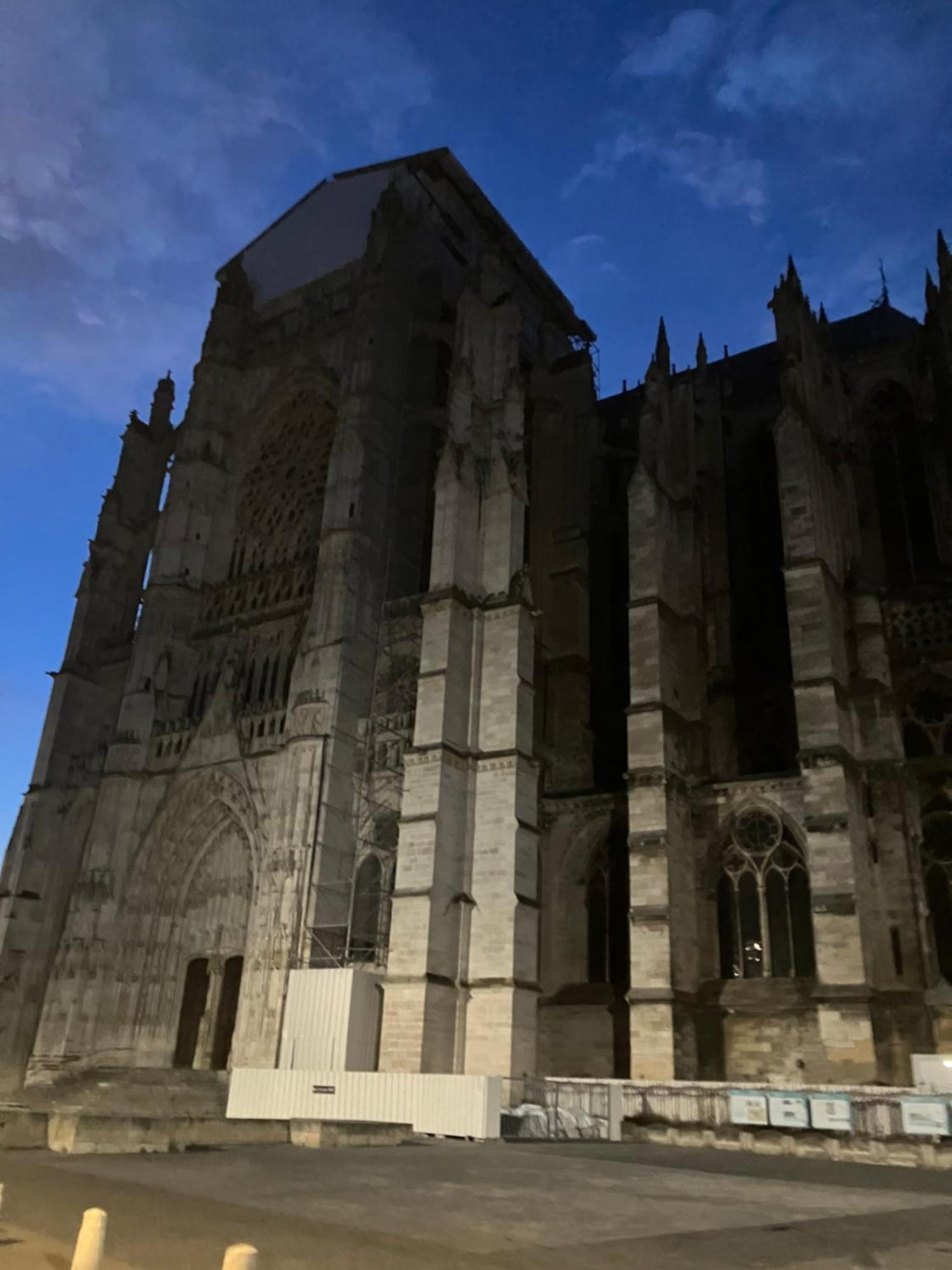 Lovely Appartement Vue Cathedrale Beauvais Ngoại thất bức ảnh