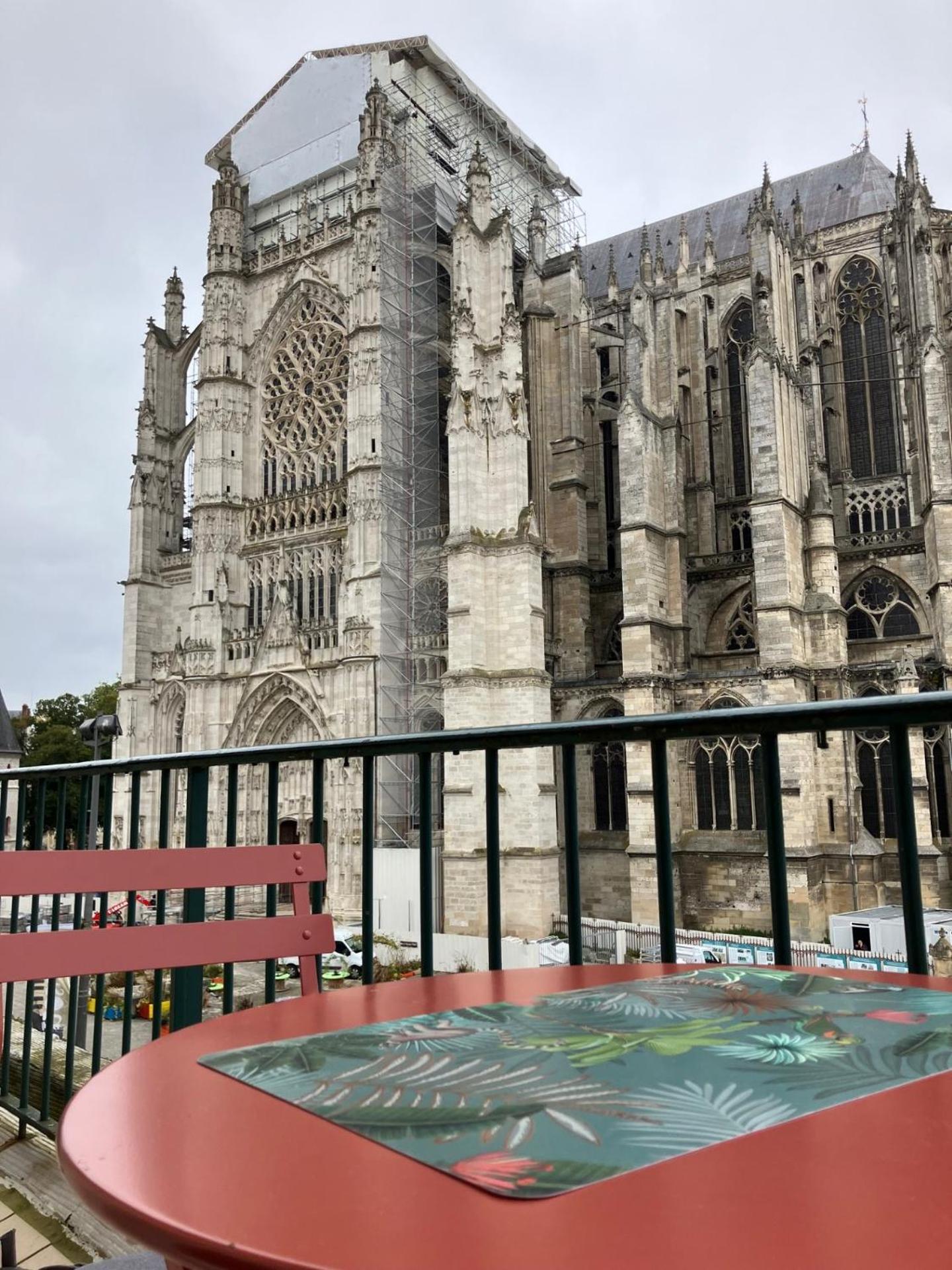 Lovely Appartement Vue Cathedrale Beauvais Ngoại thất bức ảnh